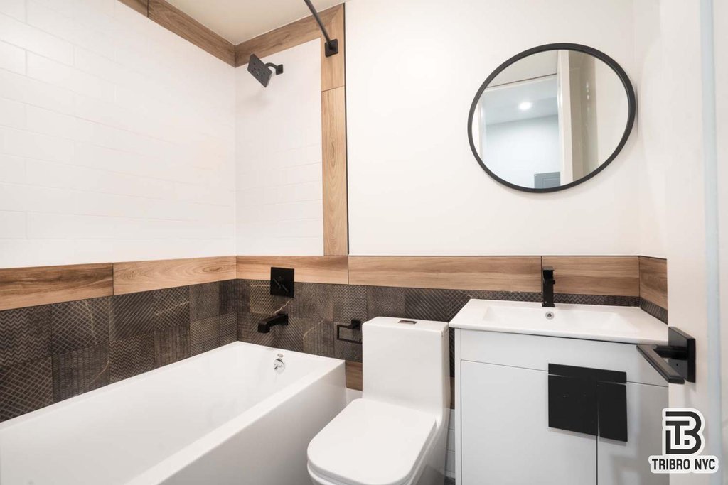 2033 First Avenue, Unit 2D