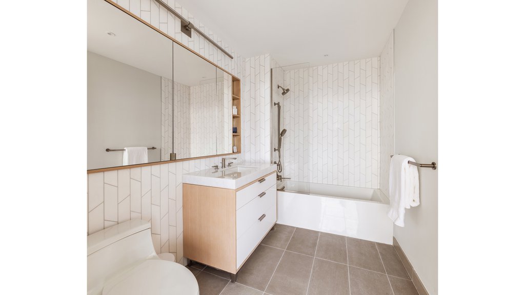 501 Third Avenue, Unit 10B photo 4