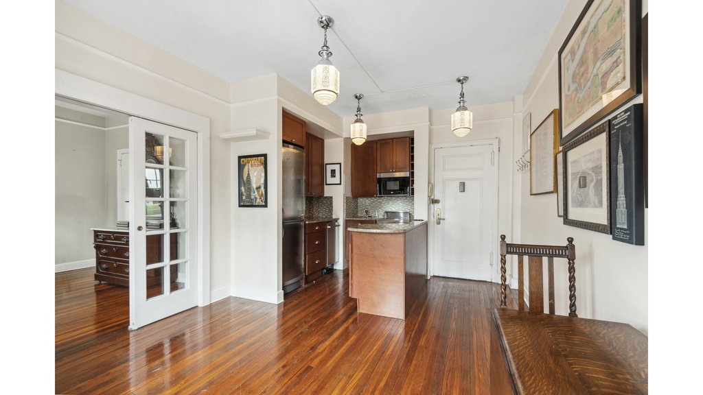 25 Tudor City Place, Unit 2119