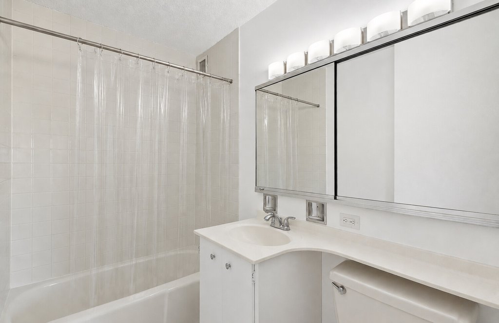 531 Main Street, Unit 1213 photo 8
