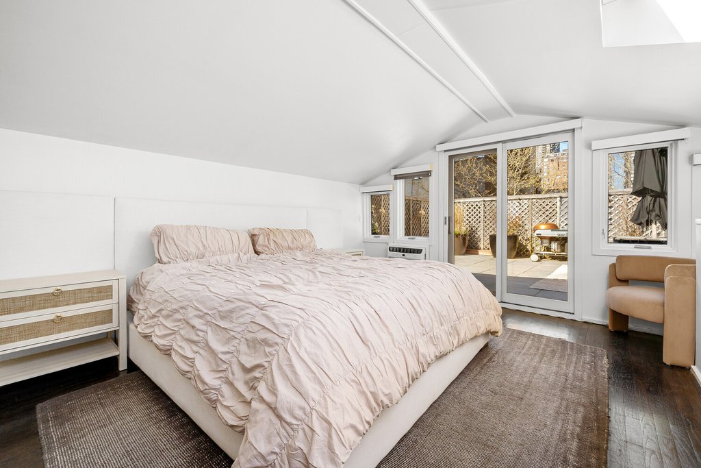 325 West 52nd Street, Unit PHD photo 4