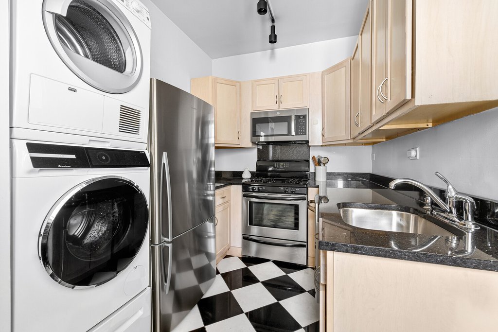 325 West 52nd Street, Unit PHD photo 7