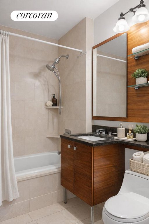 120 Riverside Boulevard, Unit 11P photo 5