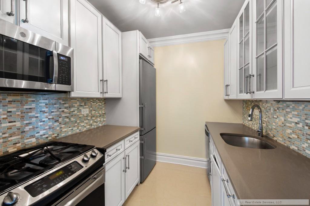 380 Rector Place, Unit 7F photo 3