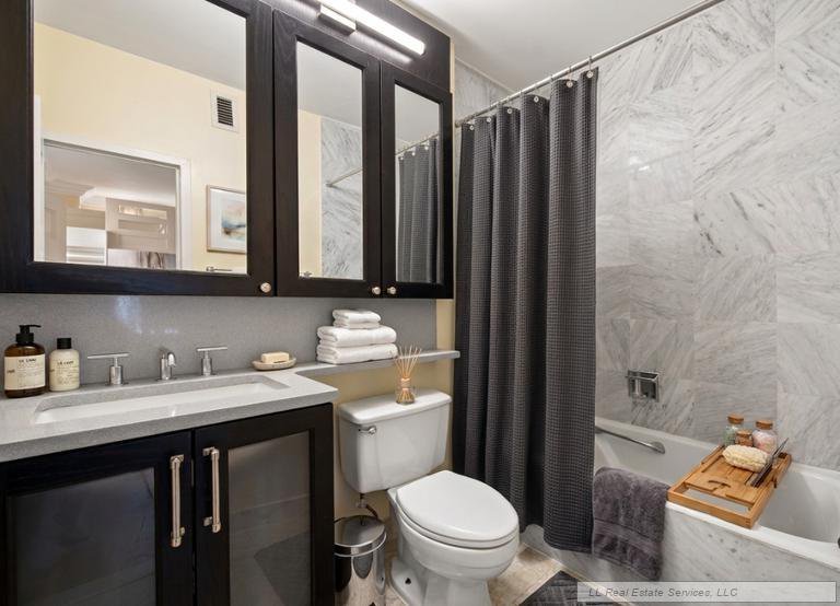 380 Rector Place, Unit 7F photo 5
