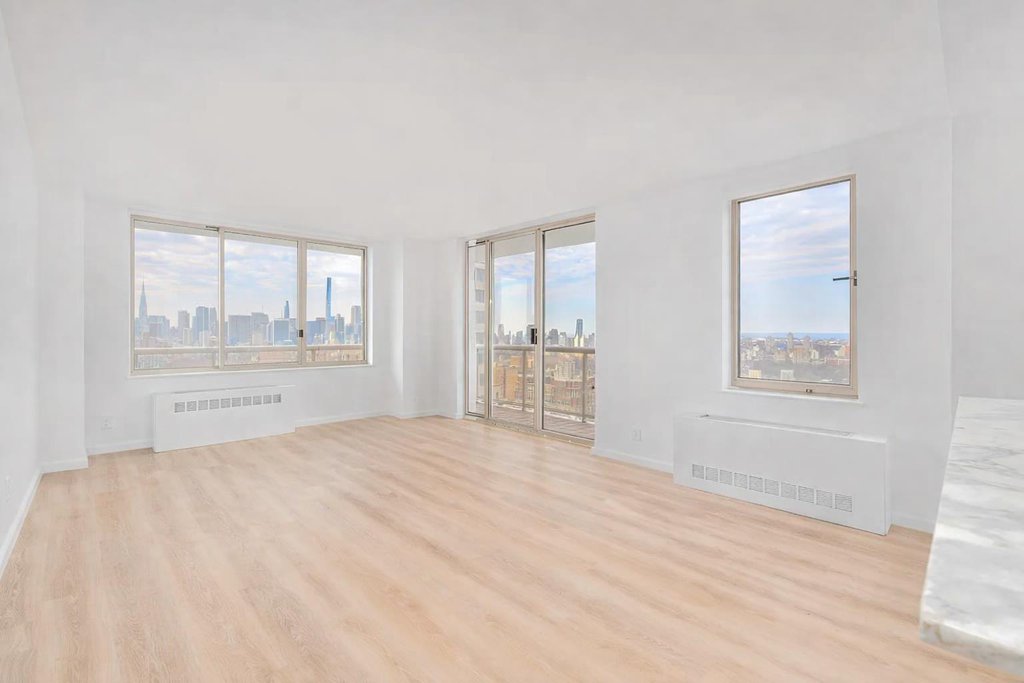 200 East 89th Street, Unit 42A photo 3