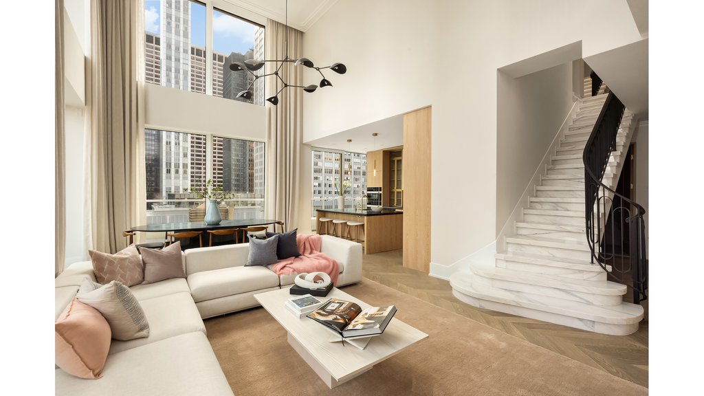 660 Lexington Avenue, Unit PHA photo 2