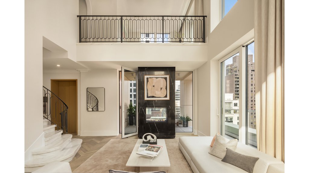 660 Lexington Avenue, Unit PHA photo 3