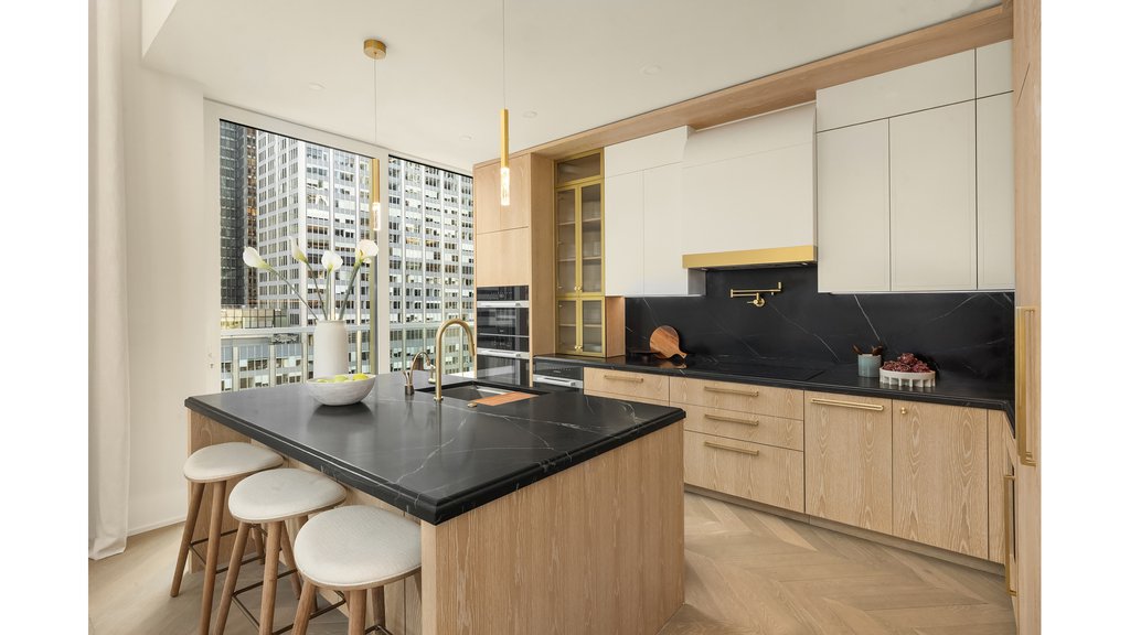 660 Lexington Avenue, Unit PHA photo 8