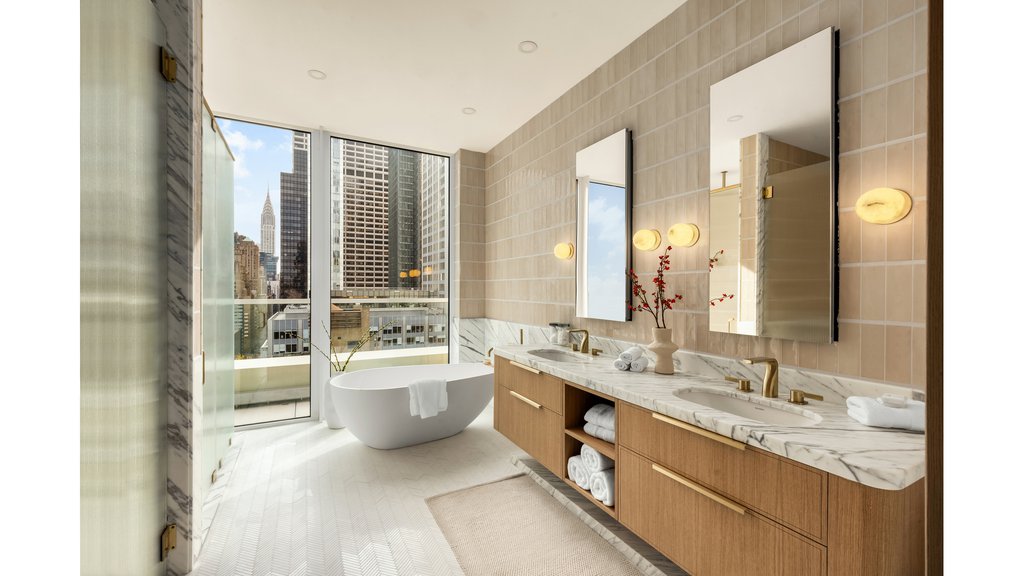 660 Lexington Avenue, Unit PHA photo 13
