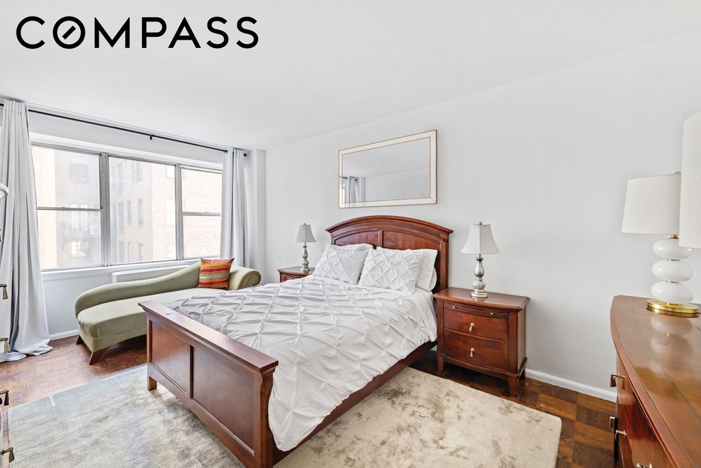 12 Beekman Place, Unit 9D photo 6