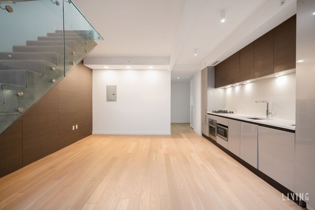540 West 49th Street, Unit 105N photo 4