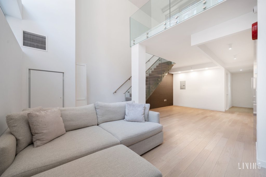 540 West 49th Street, Unit 105N photo 10