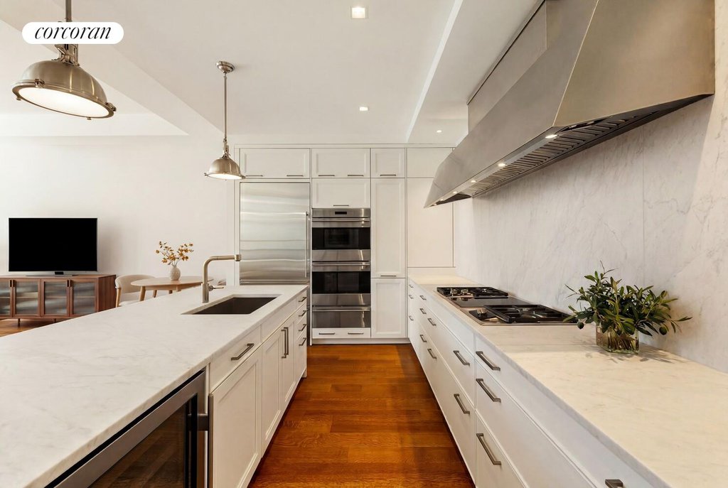 10 Madison Square West, Unit 6G photo 5