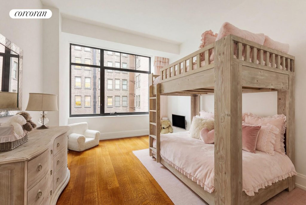 10 Madison Square West, Unit 6G photo 9