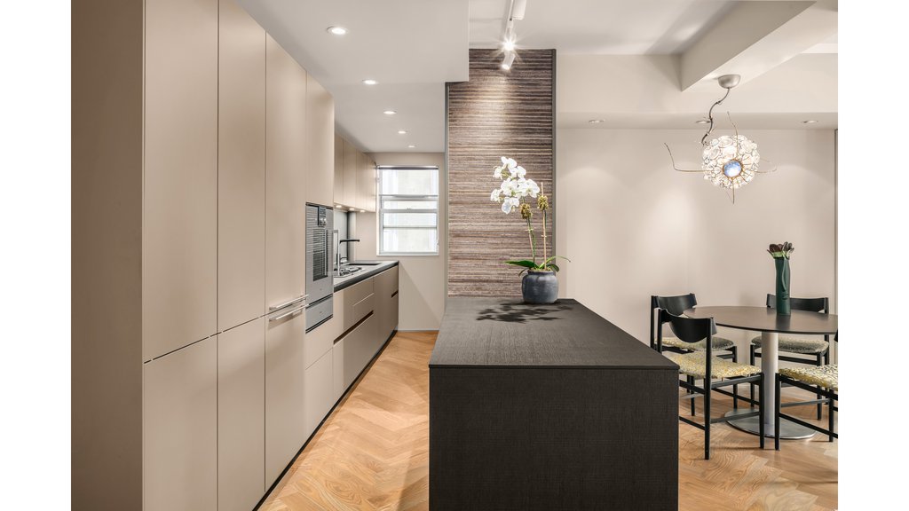 434 East 52nd Street, Unit 8BC photo 3