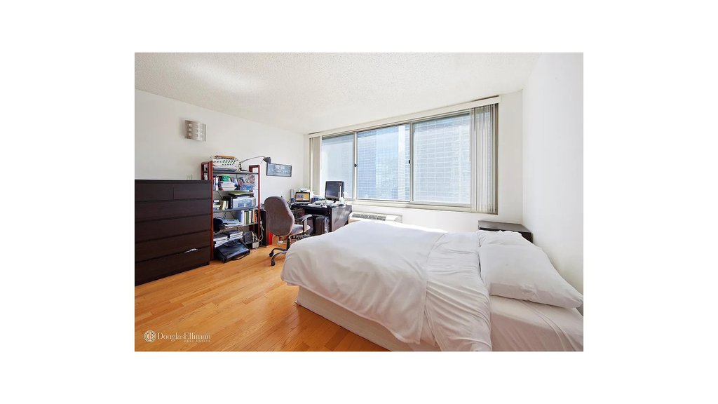 333 East 45th Street, Unit 25A photo 4