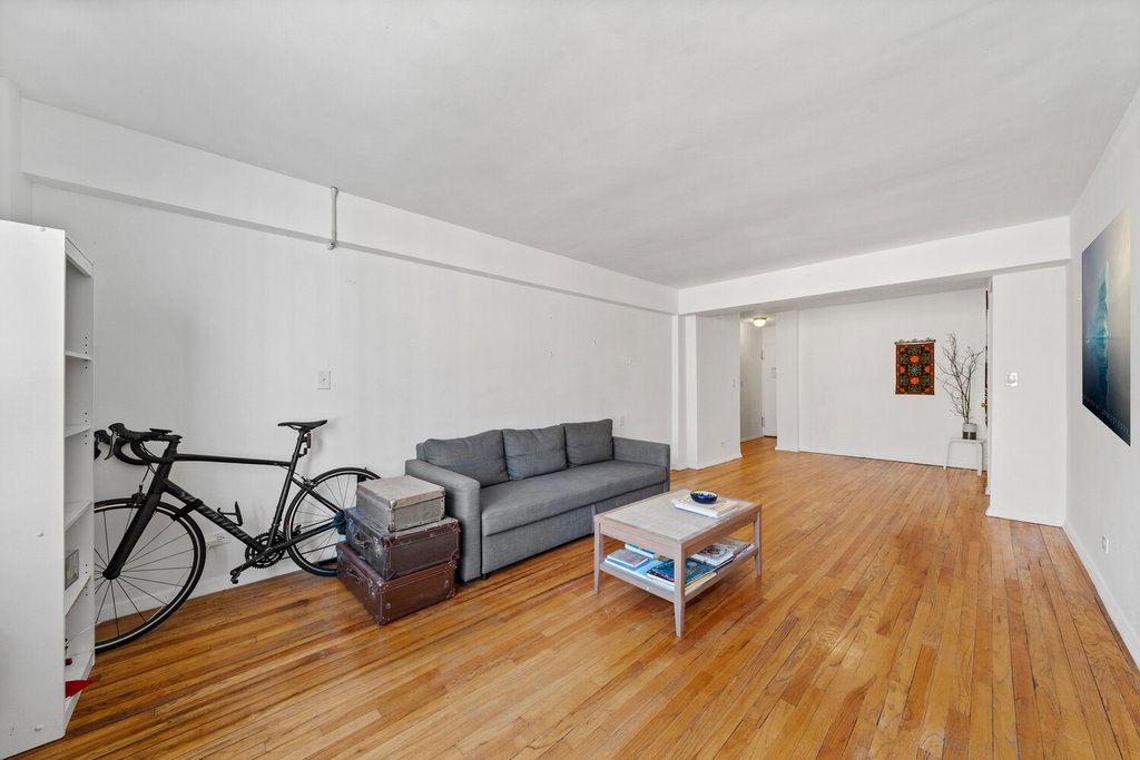 330 East 70th Street, Unit 6D photo 5