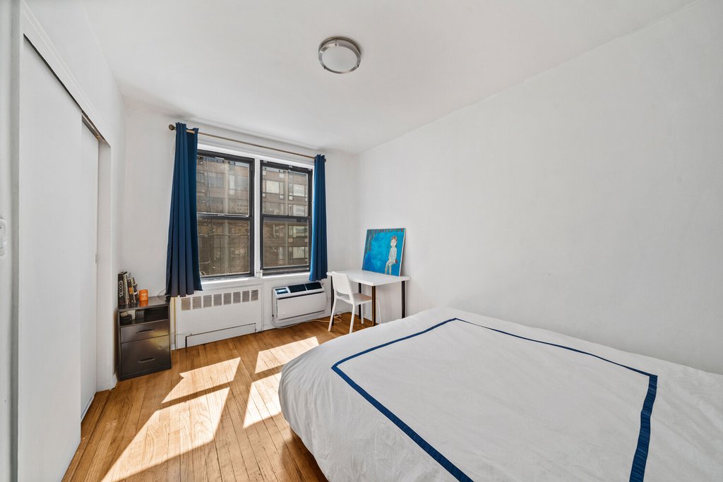 330 East 70th Street, Unit 6D photo 9