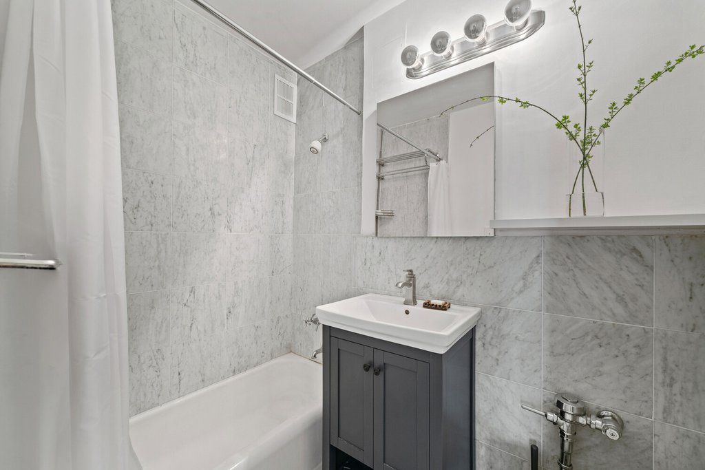 330 East 70th Street, Unit 6D photo 10
