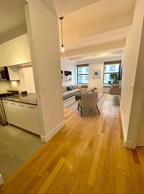 99 John Street, Unit 2207 photo 3