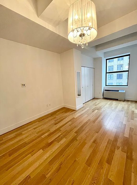 99 John Street, Unit 2207 photo 6