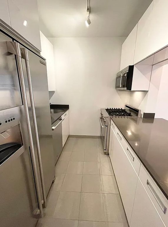 99 John Street, Unit 2207 photo 7