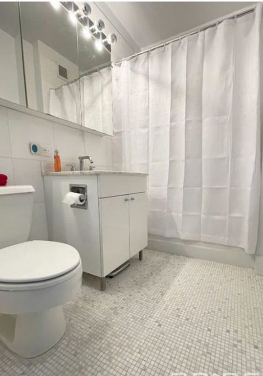99 John Street, Unit 2207 photo 9