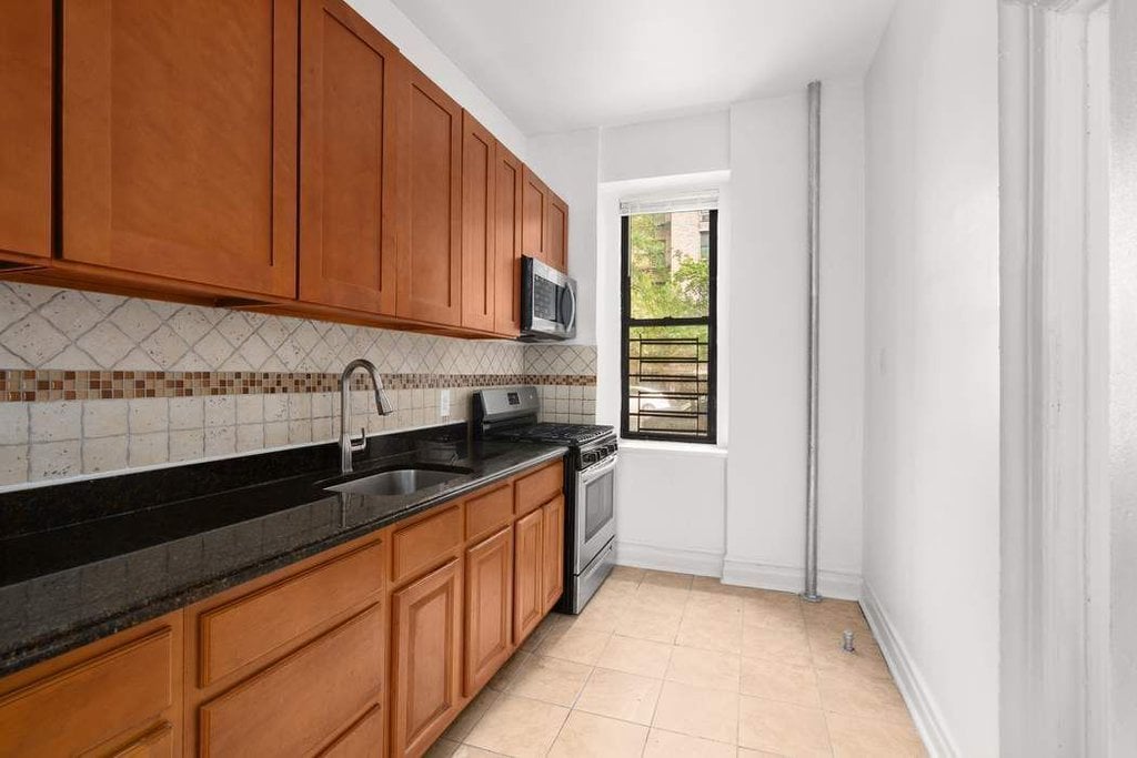 55 Parade Place, Unit A10 photo 8