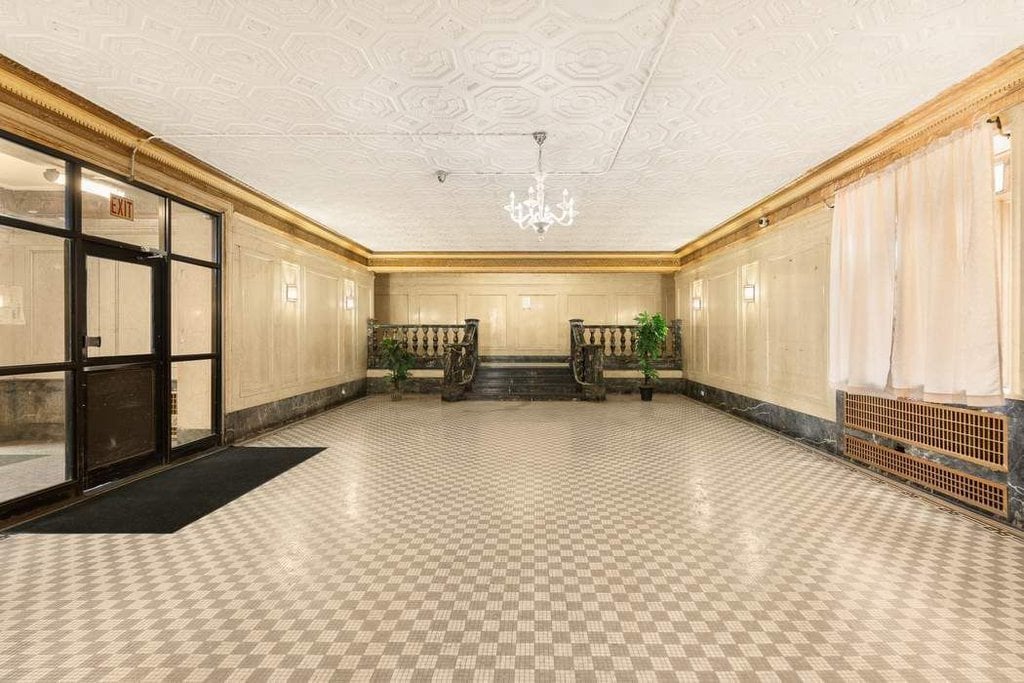 55 Parade Place, Unit A10 photo 10