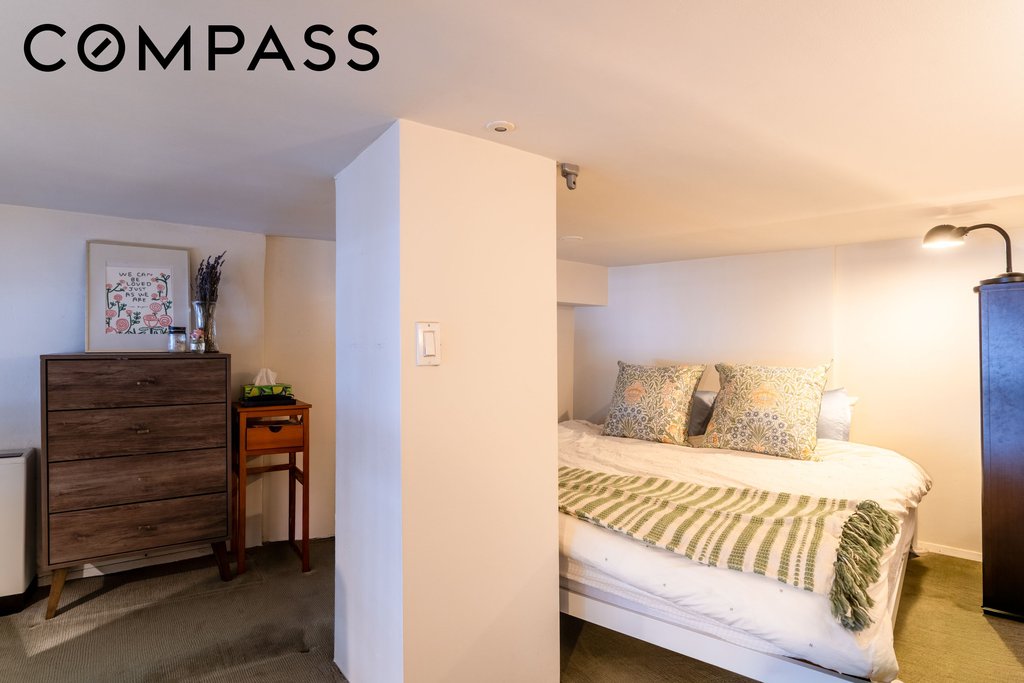 67 East 11th Street, Unit 518 photo 19