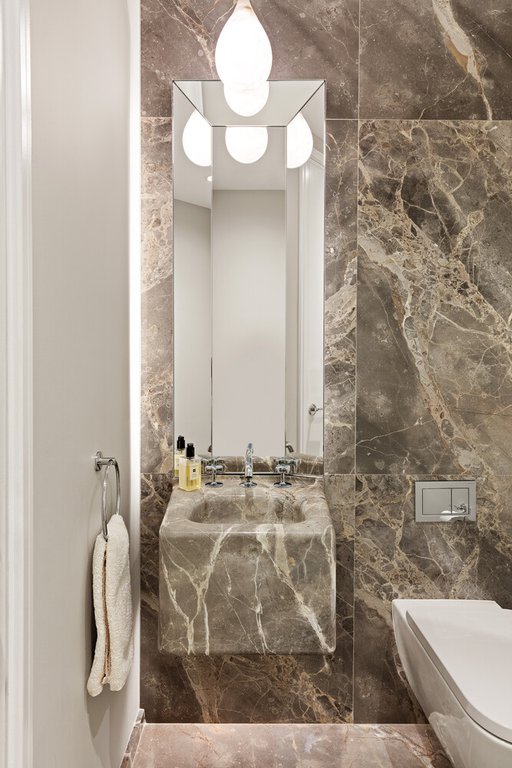 430 East 58th Street, Unit 22B photo 6