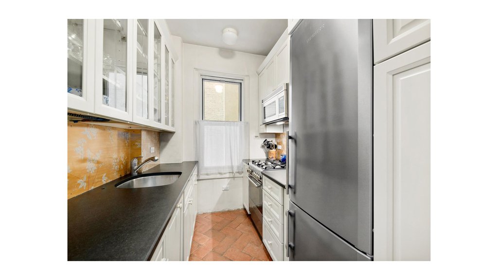 155 East 73rd Street, Unit 1D photo 3