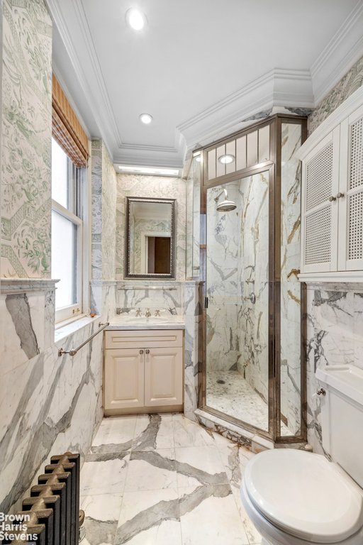 14 Sutton Place South, Unit 6F photo 8