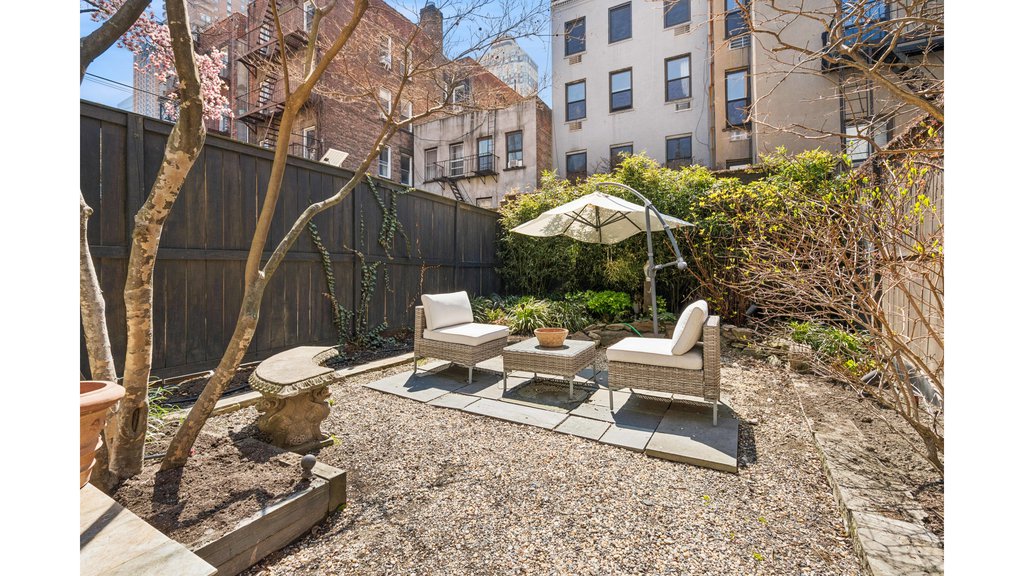452 West 44th Street – For Sale photo 9