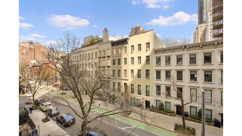 166 East 61st Street, Unit 4D photo 6