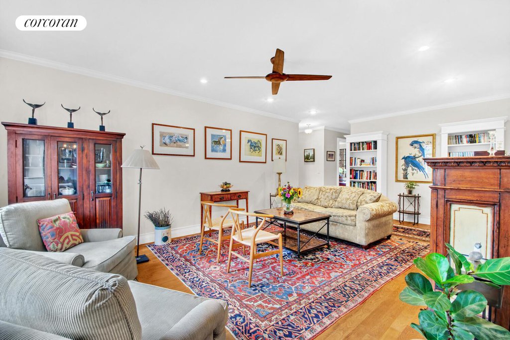116 Pinehurst Avenue, Unit M31