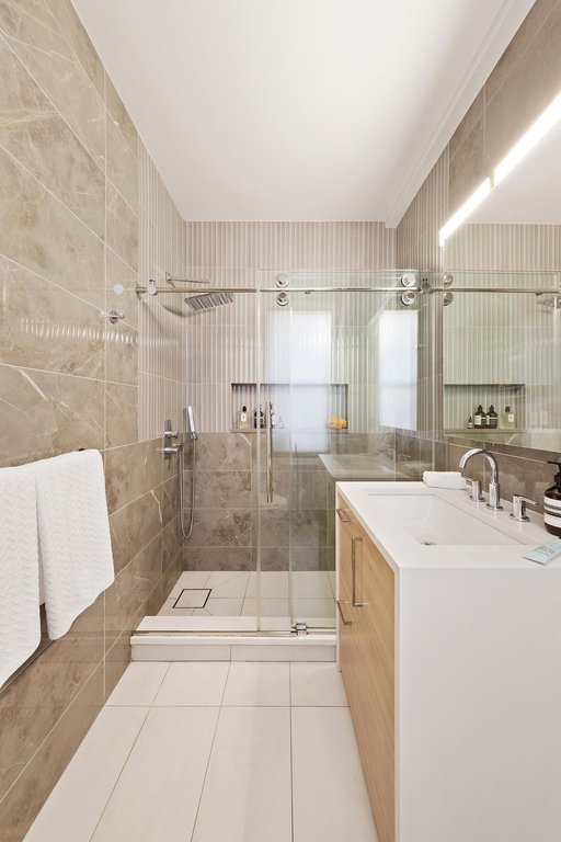 114 East 84th Street, Unit 6B photo 6