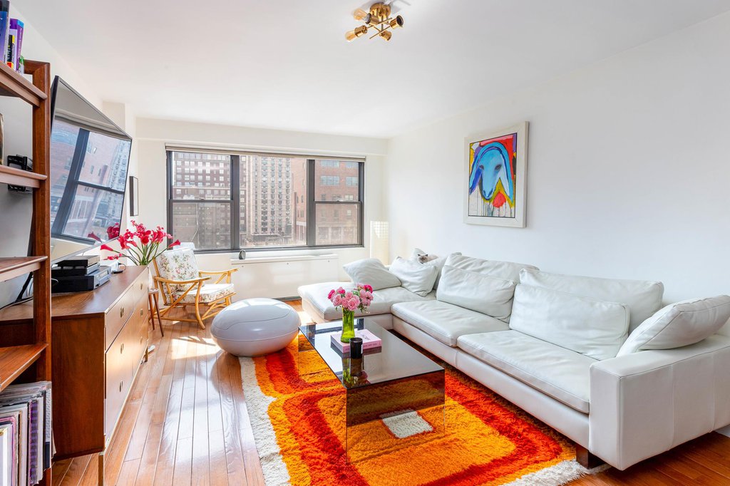120 East 90th Street, Unit 16B