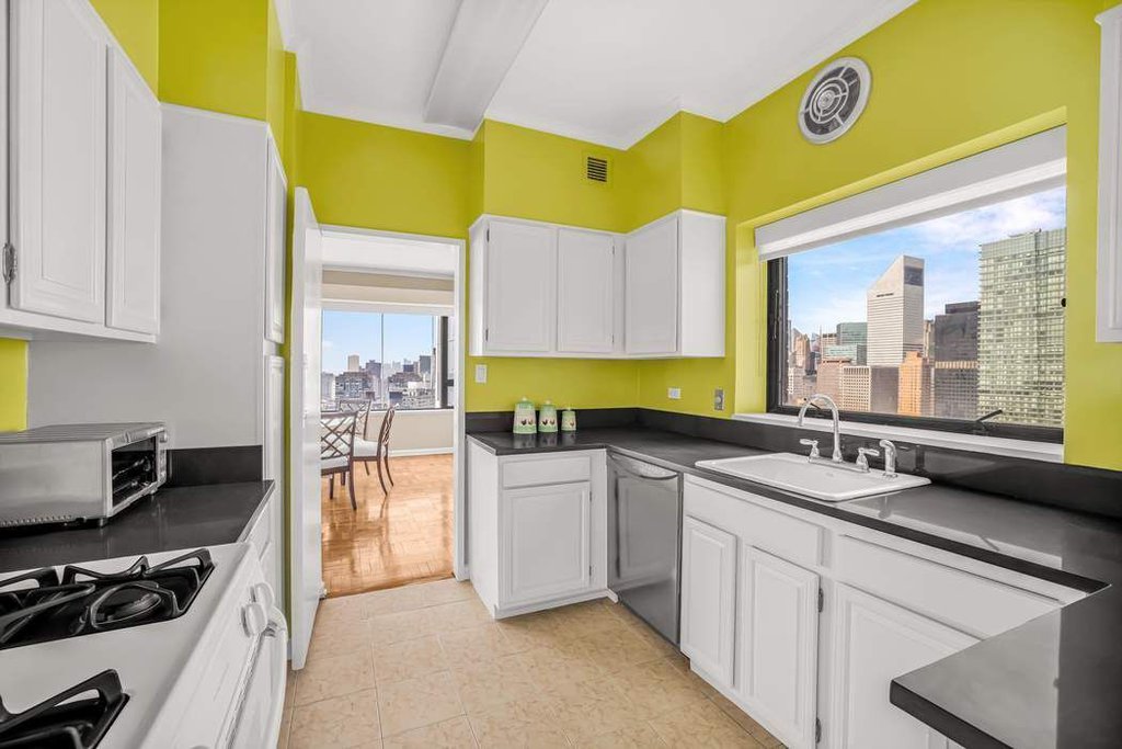 425 East 58th Street, Unit 42G photo 3