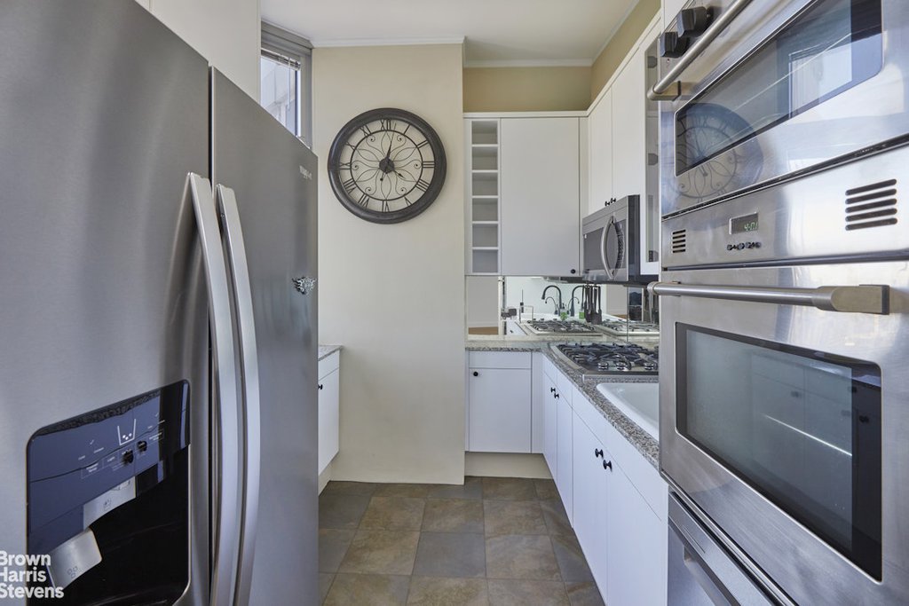 200 East 32nd Street, Unit 32A photo 6
