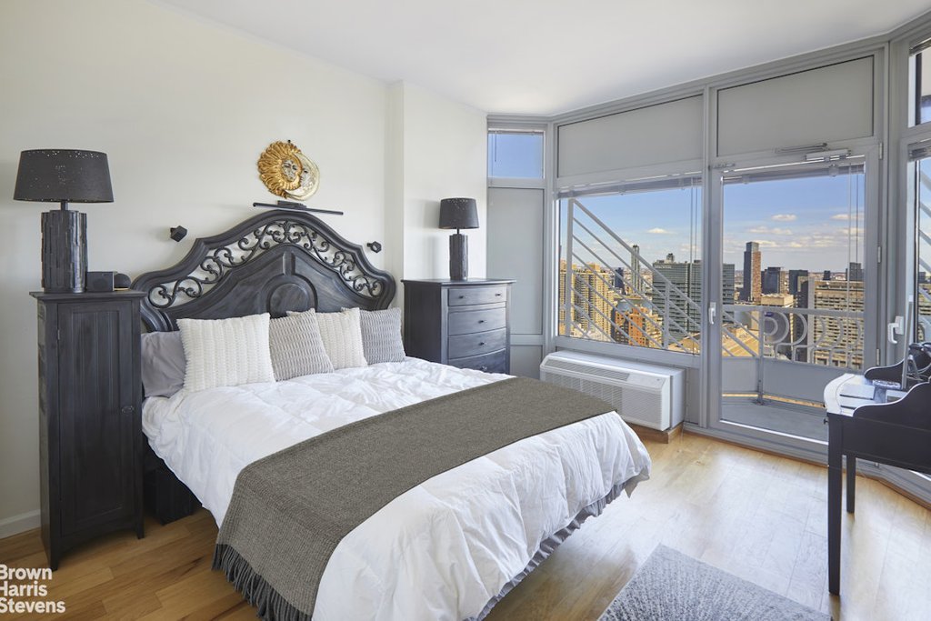 200 East 32nd Street, Unit 32A photo 9