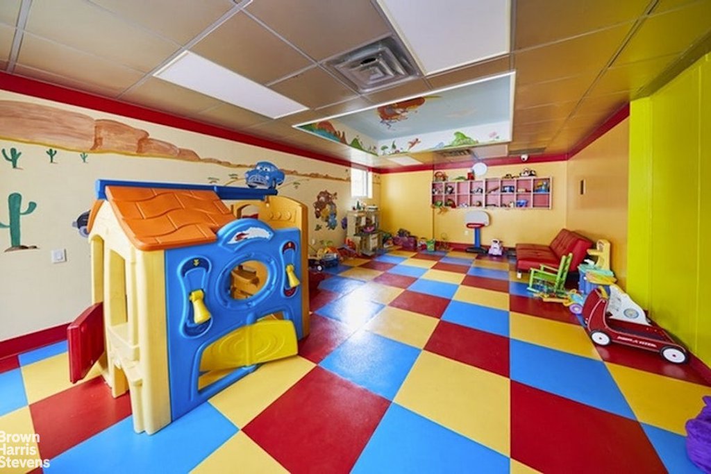 200 East 32nd Street, Unit 32A photo 15