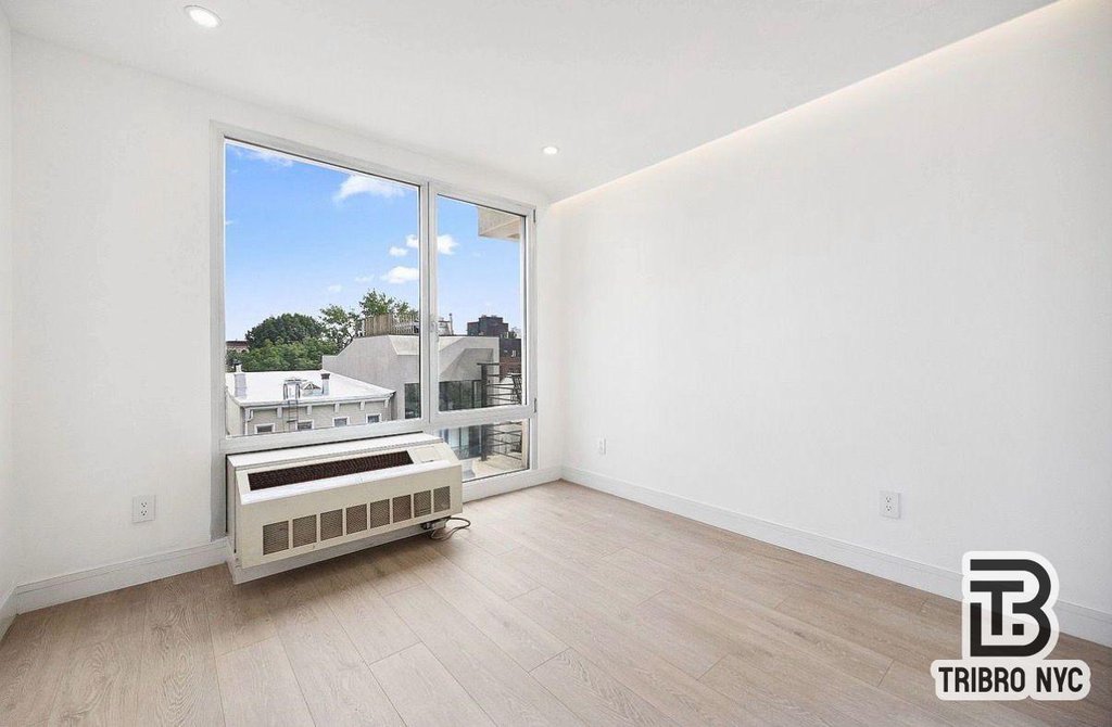 184 Eagle Street, Unit 2D photo 2
