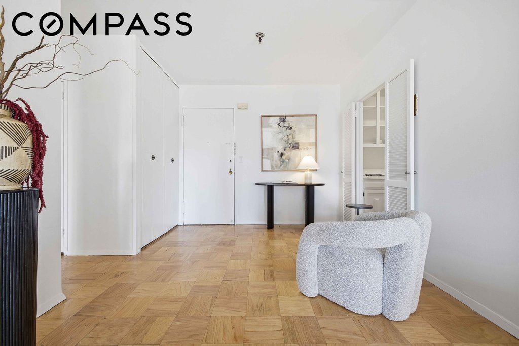 160 East 38th Street, Unit 26FG photo 6
