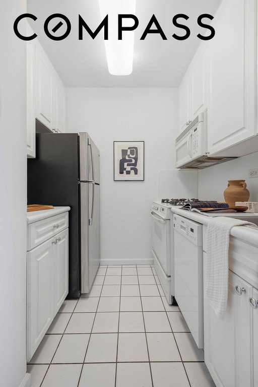 160 East 38th Street, Unit 26FG photo 13