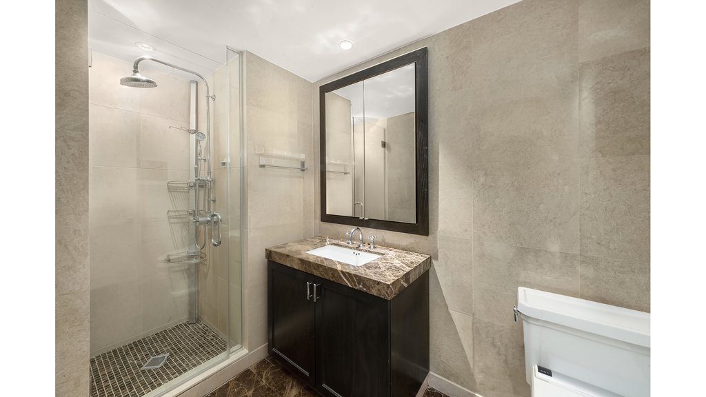 333 Rector Place, Unit 907 photo 6