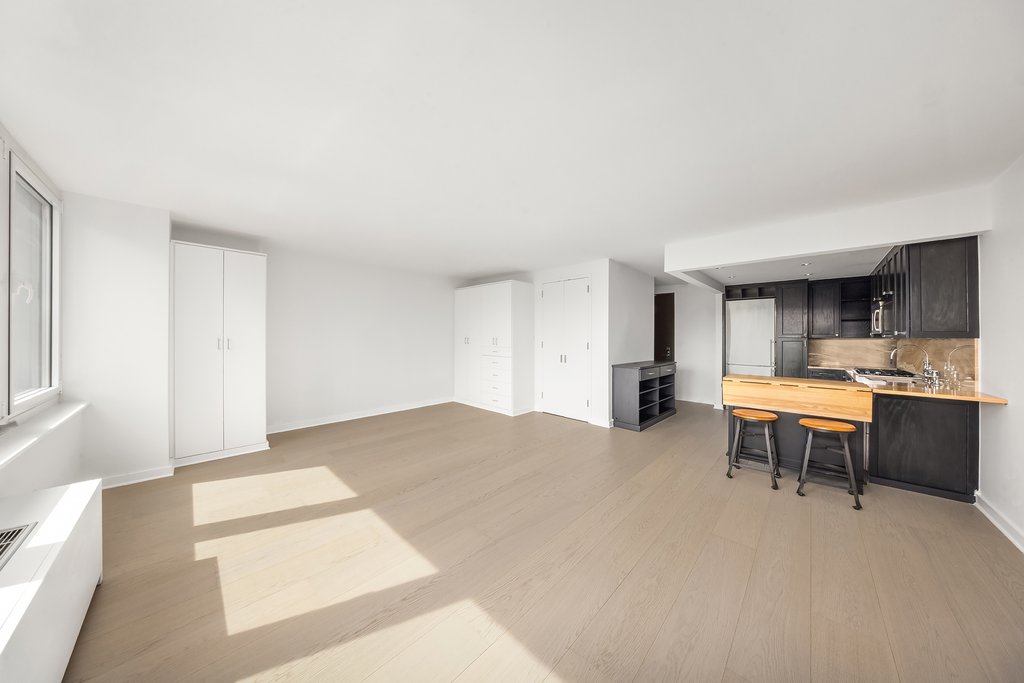 333 Rector Place, Unit 907 photo 10