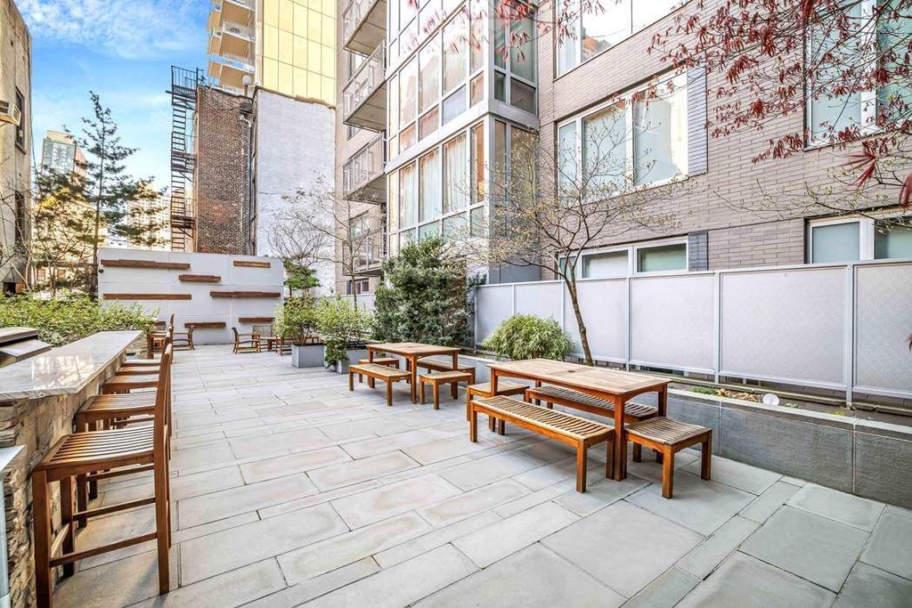 225 East 34th Street, Unit 12C photo 10