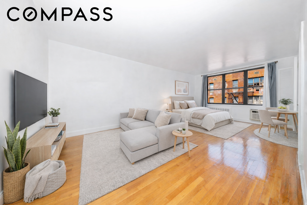 1270 East 51st Street, Unit 6M